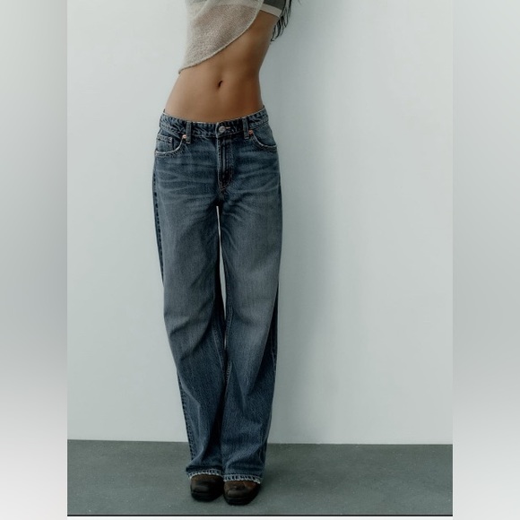 Zara Mid Rise TRE Loose Fit Long straight leg Jeans Blue size 32 US 10 NWT - Picture 2 of 16